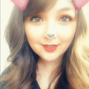 Meet your Posher, Myrlo